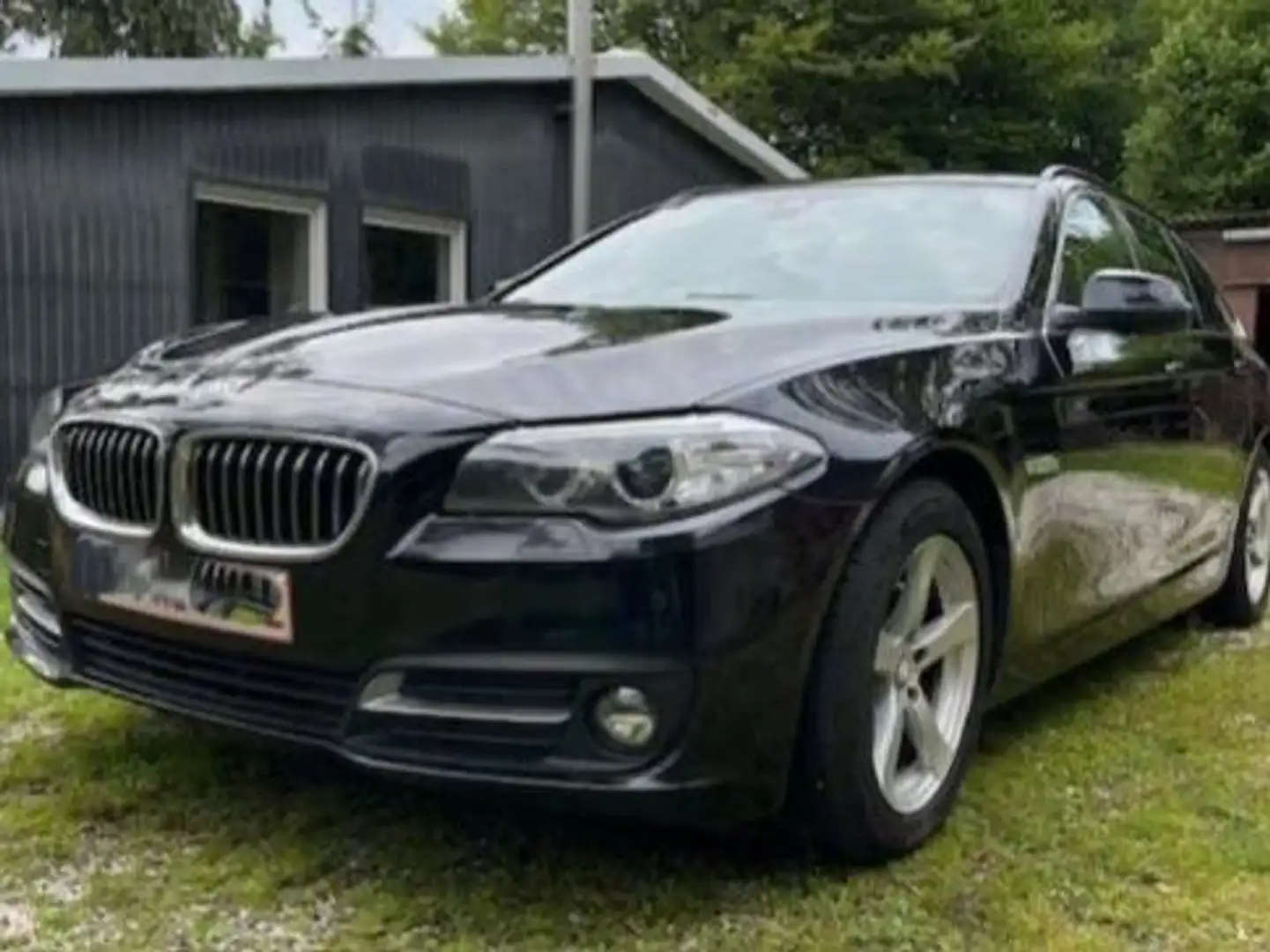 BMW 520 520d Touring Aut. Zwart - 1