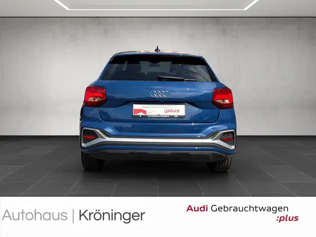 Audi Q2 view 6