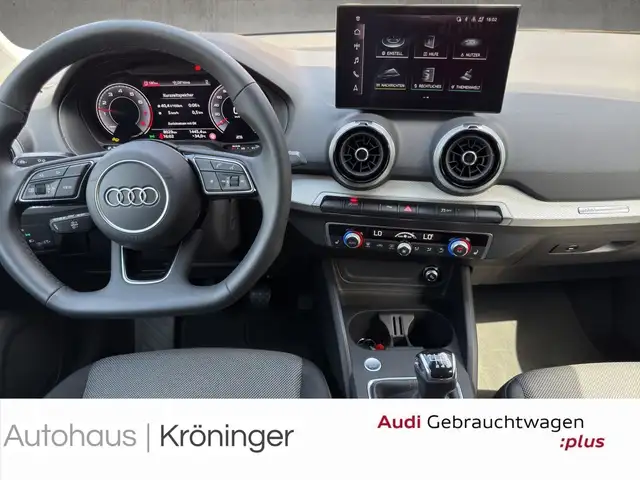 Audi Q2 view 13