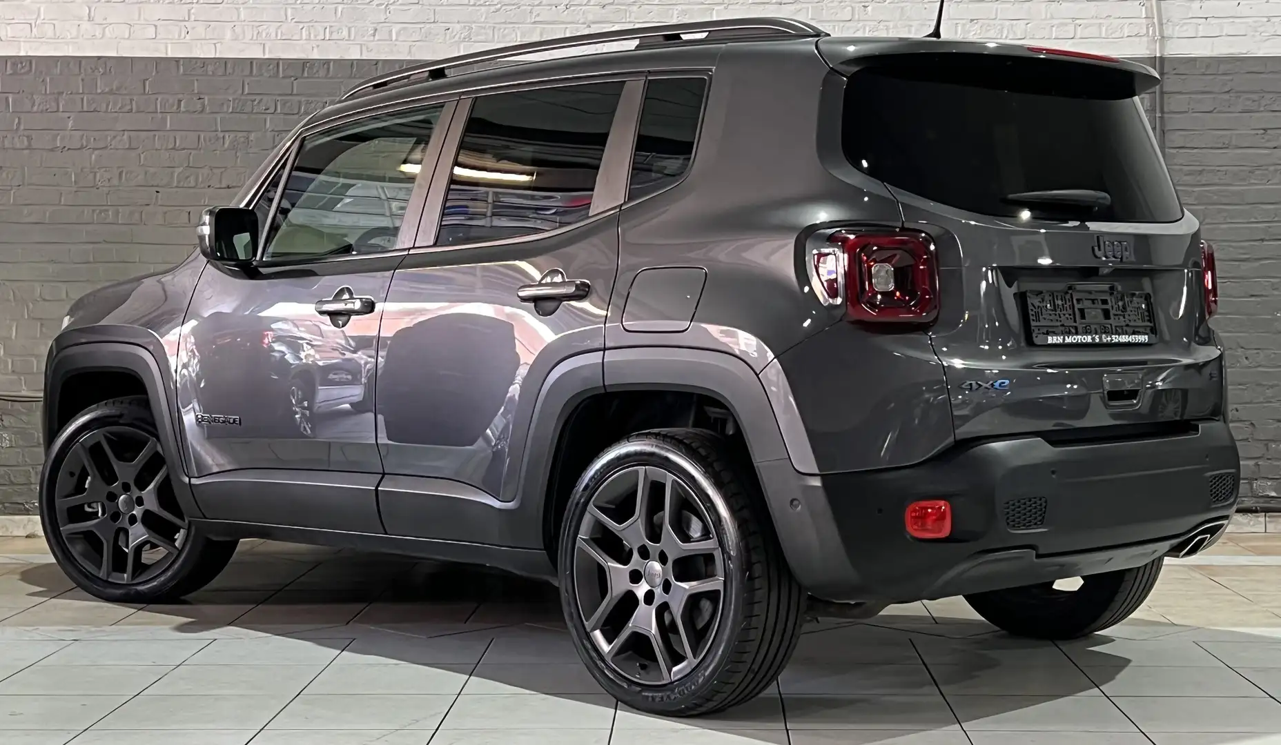 Jeep Renegade PHEV 1.3 T4 AWD Trailhawk//1ere Pro//Carnet// Gris - 2