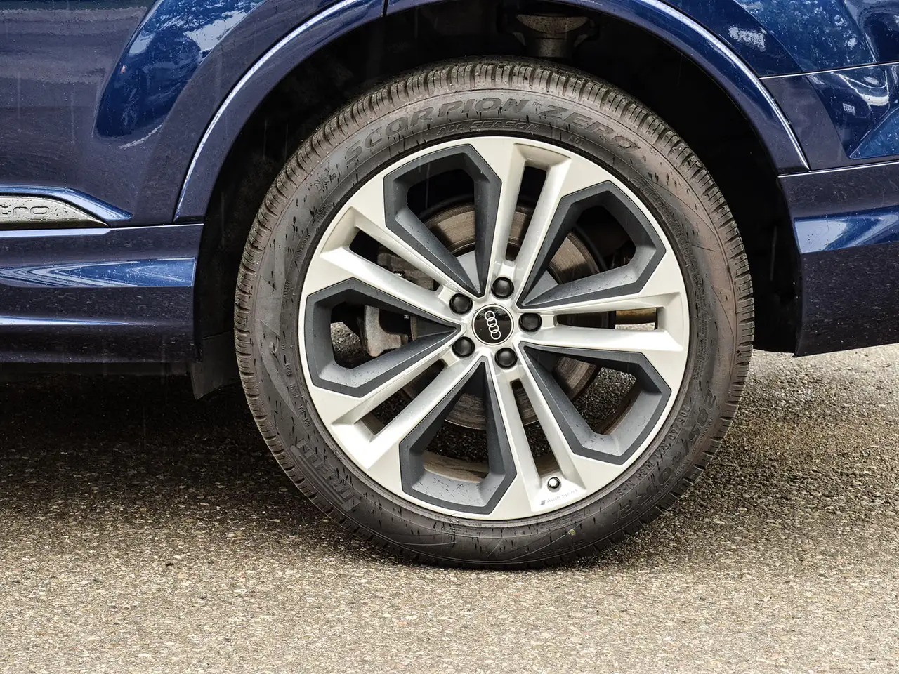 Audi Q7 photo Audi Q7