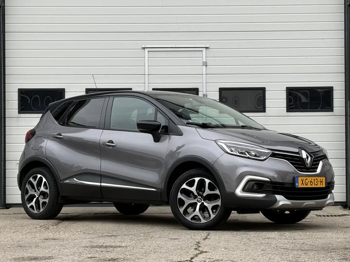 Renault Captur 0.9 TCe Intens Navi | Climate | Cruise | Camera | Grijs - 1