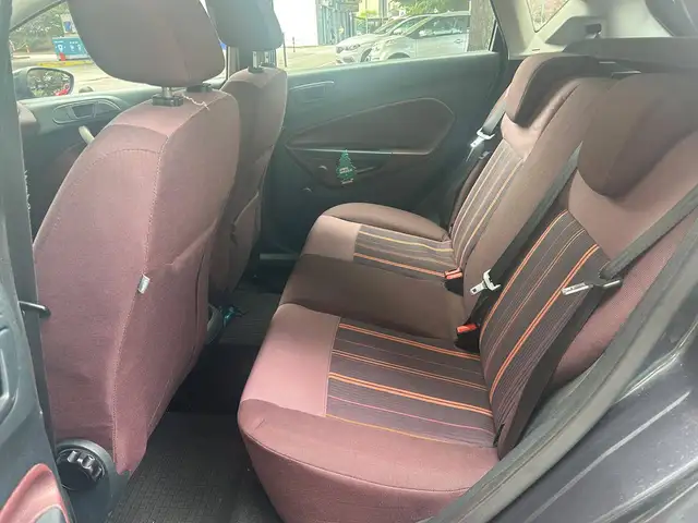 Ford Fiesta view 13