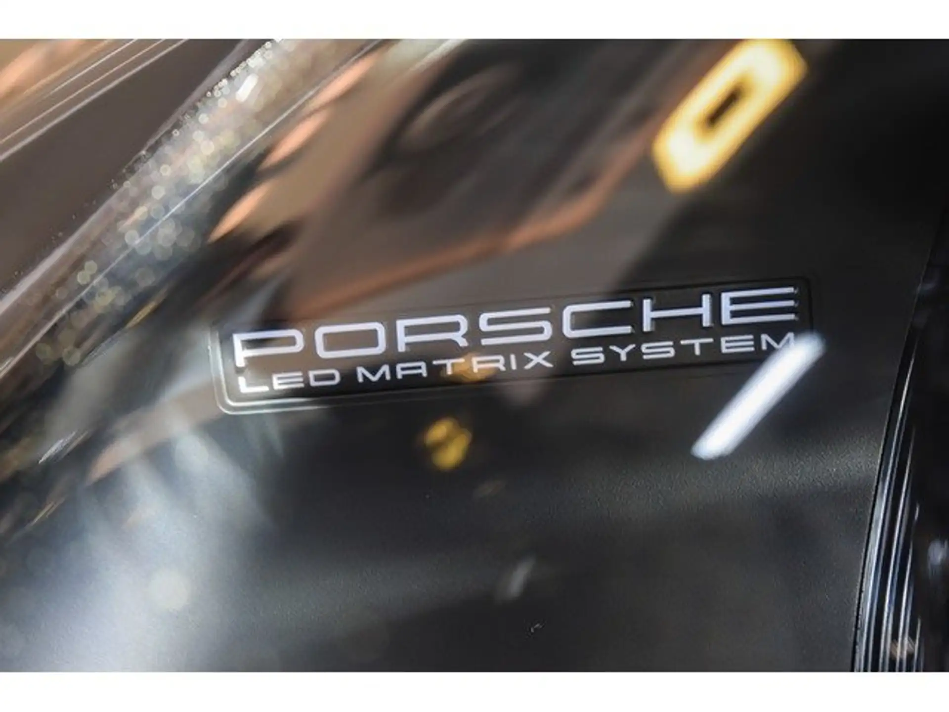 포르쉐 911 Turbo S Cabriolet 2024 화이트 사진 6