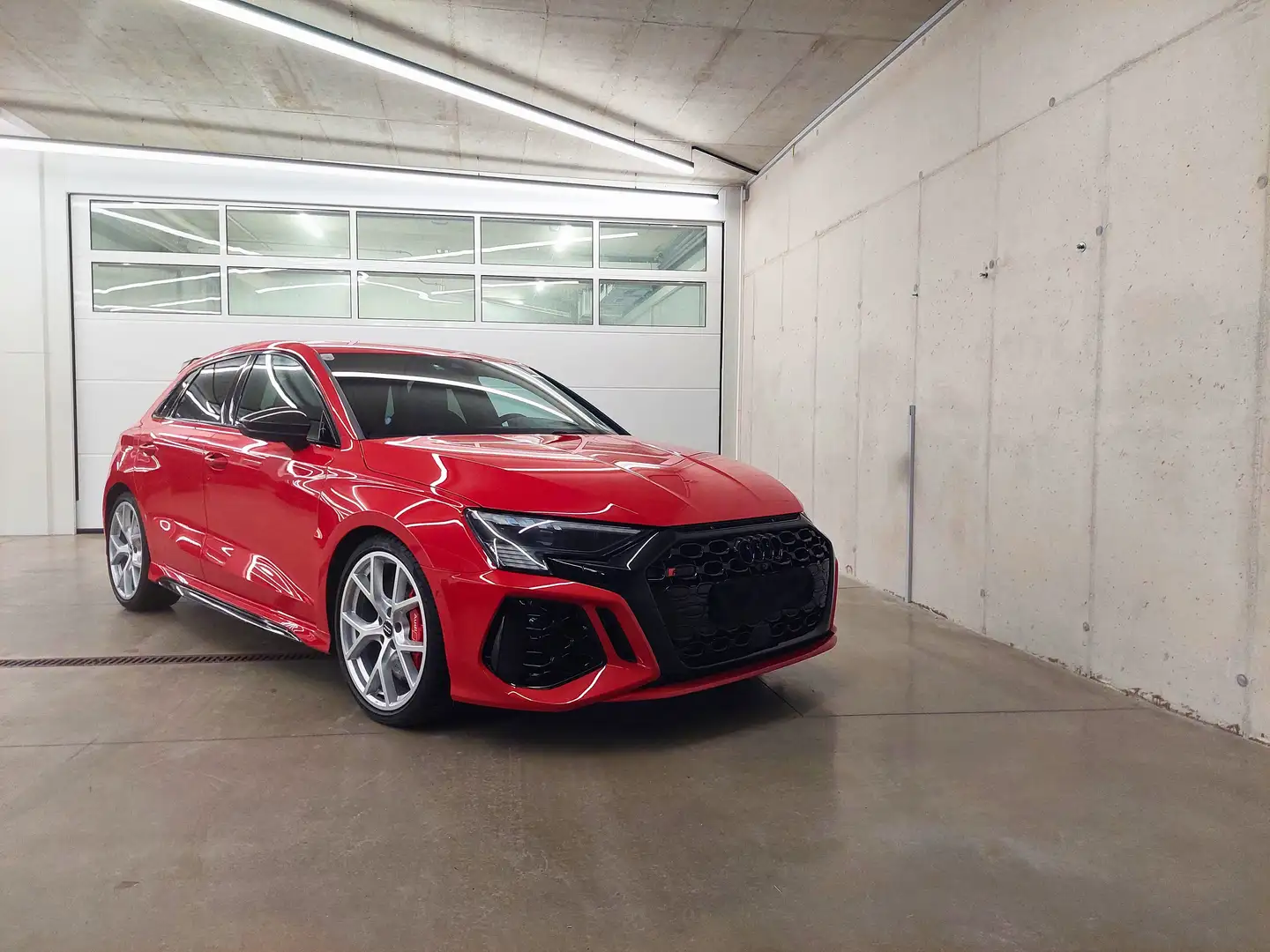 Audi RS3 Sportback – Keramikbremse – Top-Ausstattung Rot - 1