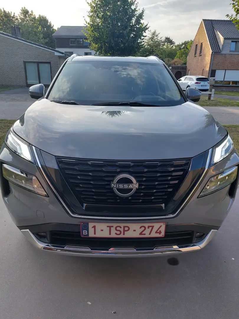 Nissan X-Trail X-trail 1.5 hybride tekna 204 pk Grijs - 1