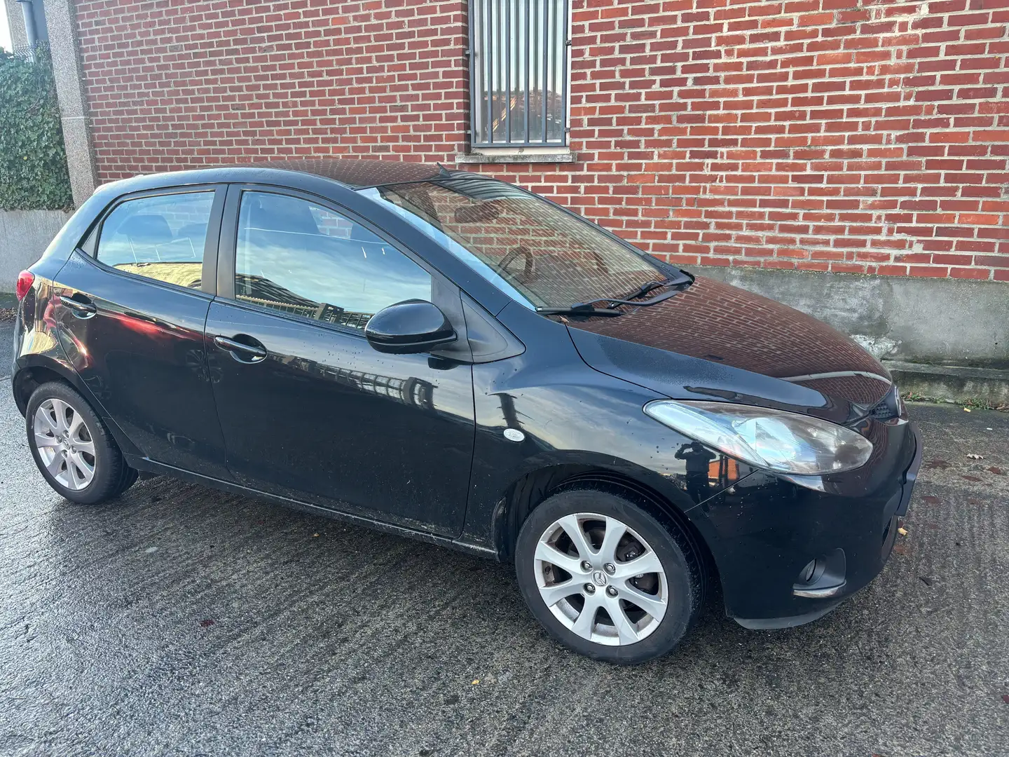 Mazda 2 2 1.3i Groove Zwart - 2
