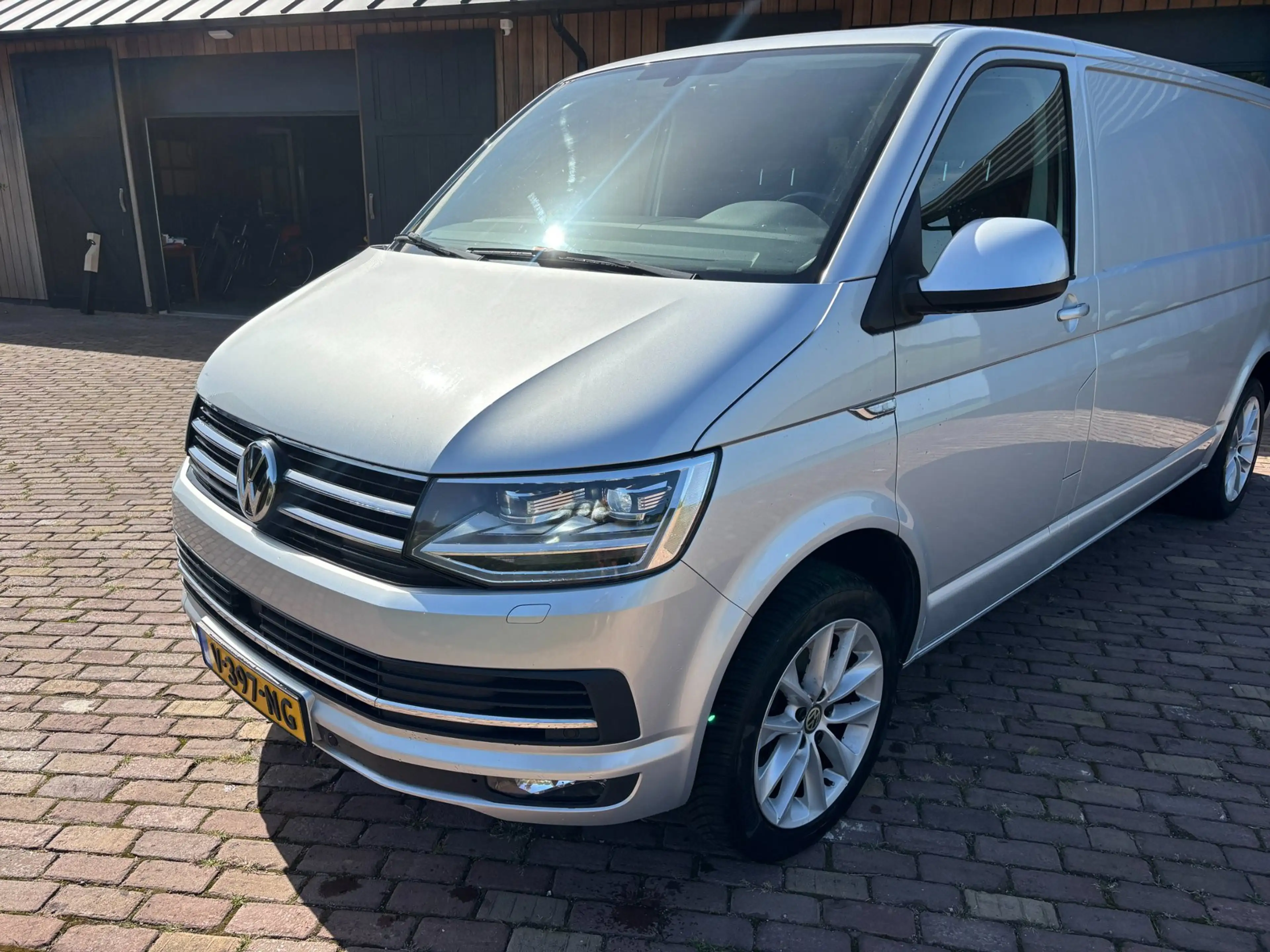 Volkswagen Transporter 2.0 TDI L2H1 DC Highline.NL BUS ,LAGE KMSTAND,ZEER — photo 2