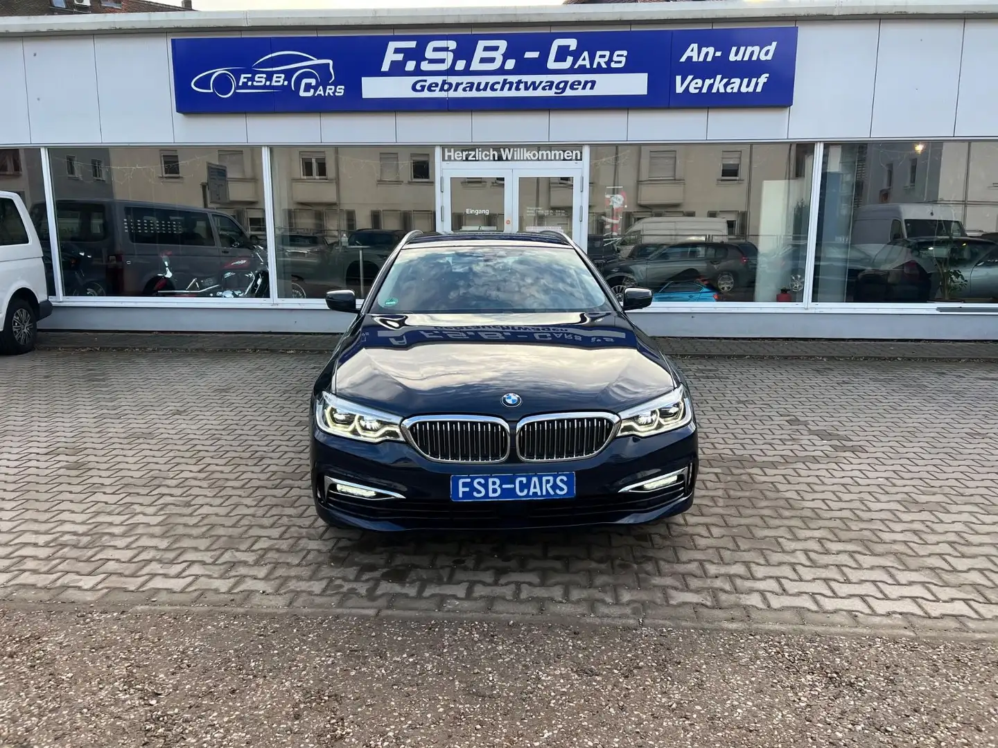 BMW 530 5 Touring 530 i xDrive Luxury Line Blau - 1