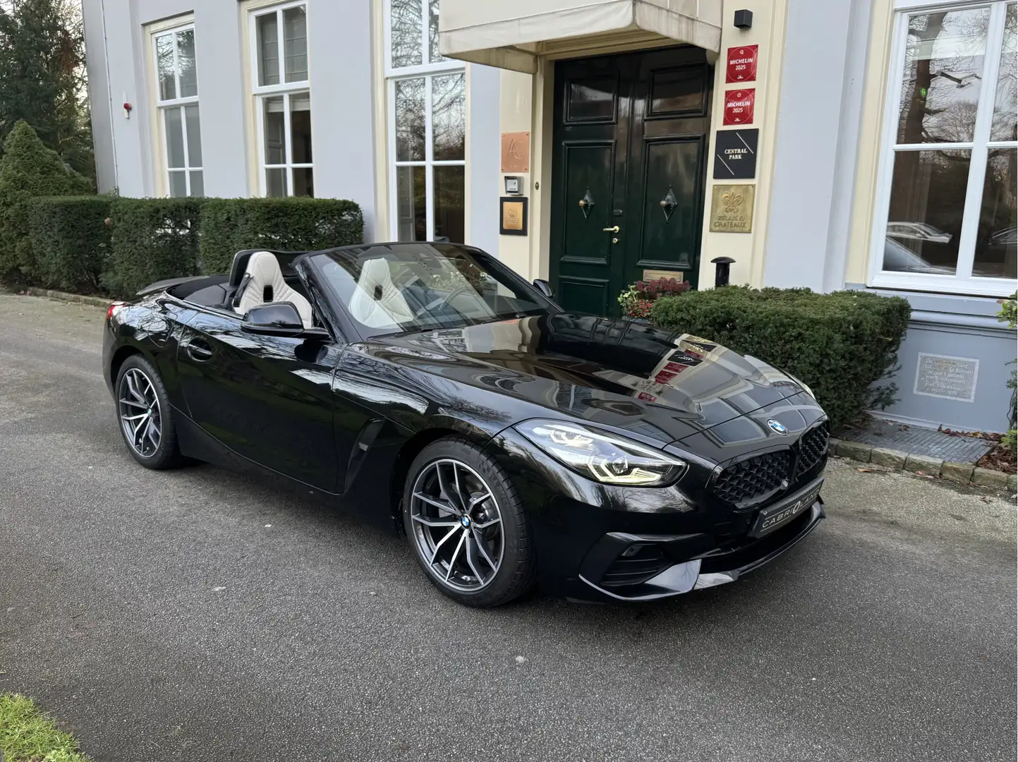 BMW Z4 Roadster sDrive20i, Sport line, H/K Schwarz - 1