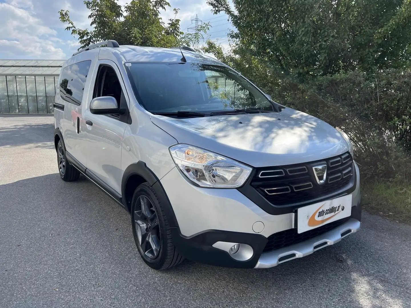 Dacia Dokker Stepway RKamera Navi AHK 1.Bes Pickerl/Service NEU Argento - 1
