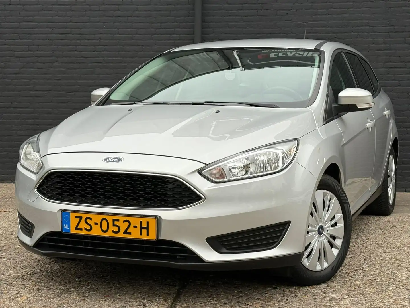 Ford Focus Wagon 1.0 Lease Edition AIRCO | CRUISE | NAVI | PD Gris - 1