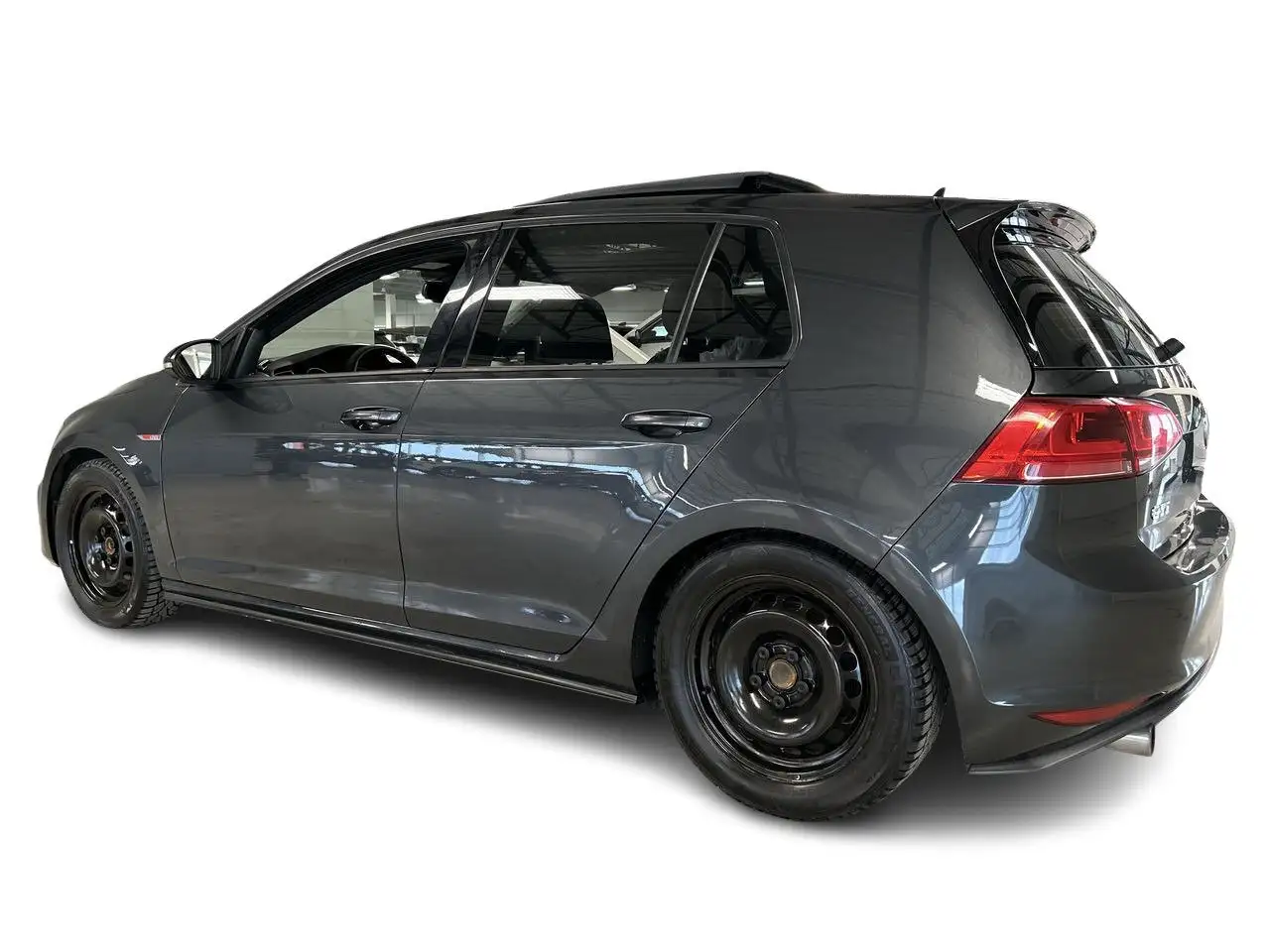 Volkswagen Golf GTI снимка Volkswagen Golf GTI