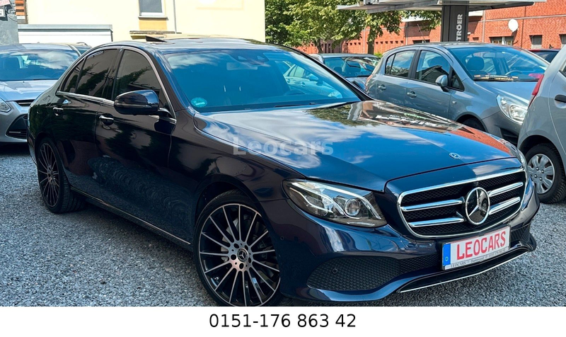 Mercedes-Benz E 350 d Limousine /360 Kamera/Leder/Schiebedach — photo 3