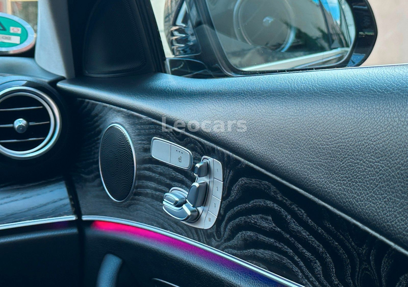 Mercedes-Benz E 350 d Limousine /360 Kamera/Leder/Schiebedach — photo 12
