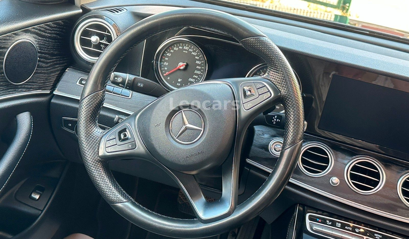 Mercedes-Benz E 350 d Limousine /360 Kamera/Leder/Schiebedach — photo 8