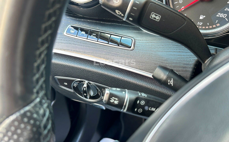 Mercedes-Benz E 350 d Limousine /360 Kamera/Leder/Schiebedach — photo 11