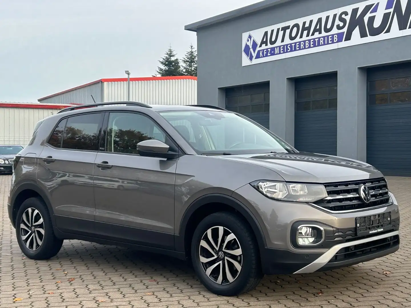 Volkswagen T-Cross 1.0 TSI Life Active°ACC°RFK° Grau - 1