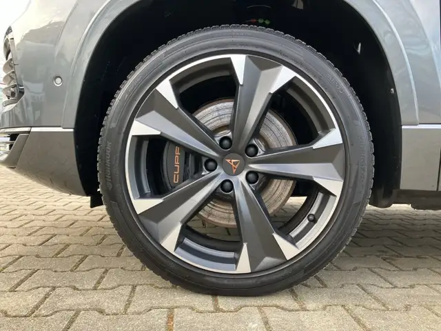 Cupra Ateca view 13