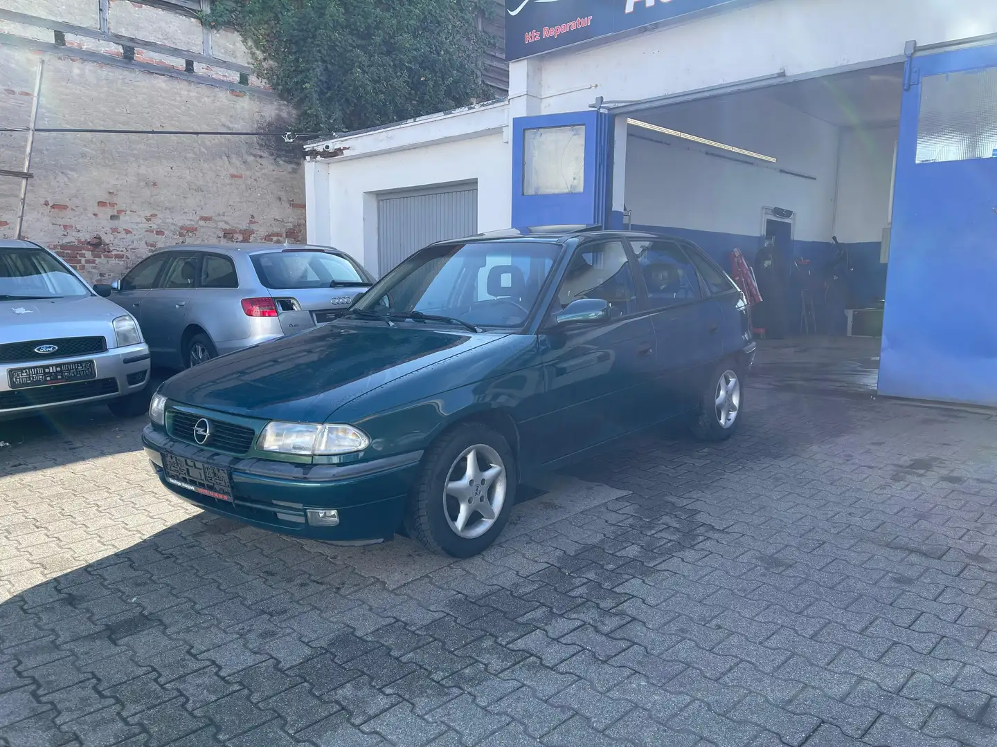 Opel Astra F 1.6 / 2.Hand / TÜV 12.2025 / Service neu / 212t Vert - 2