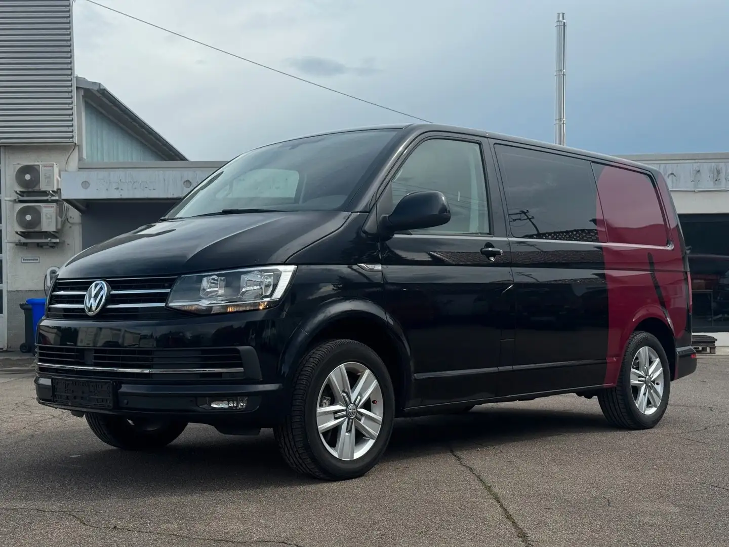 Volkswagen VW T6 Kasten Automatik | Navi | AHK | ACC Schwarz - 1