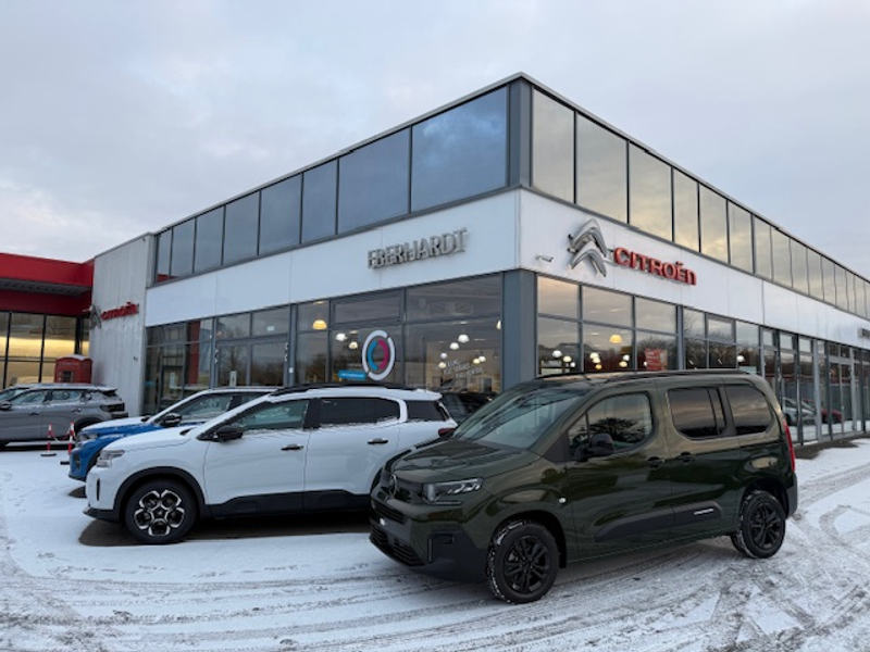 Citroen Berlingo BlueHDI 130 EAT8 Plus MPV Automatik — photo 3