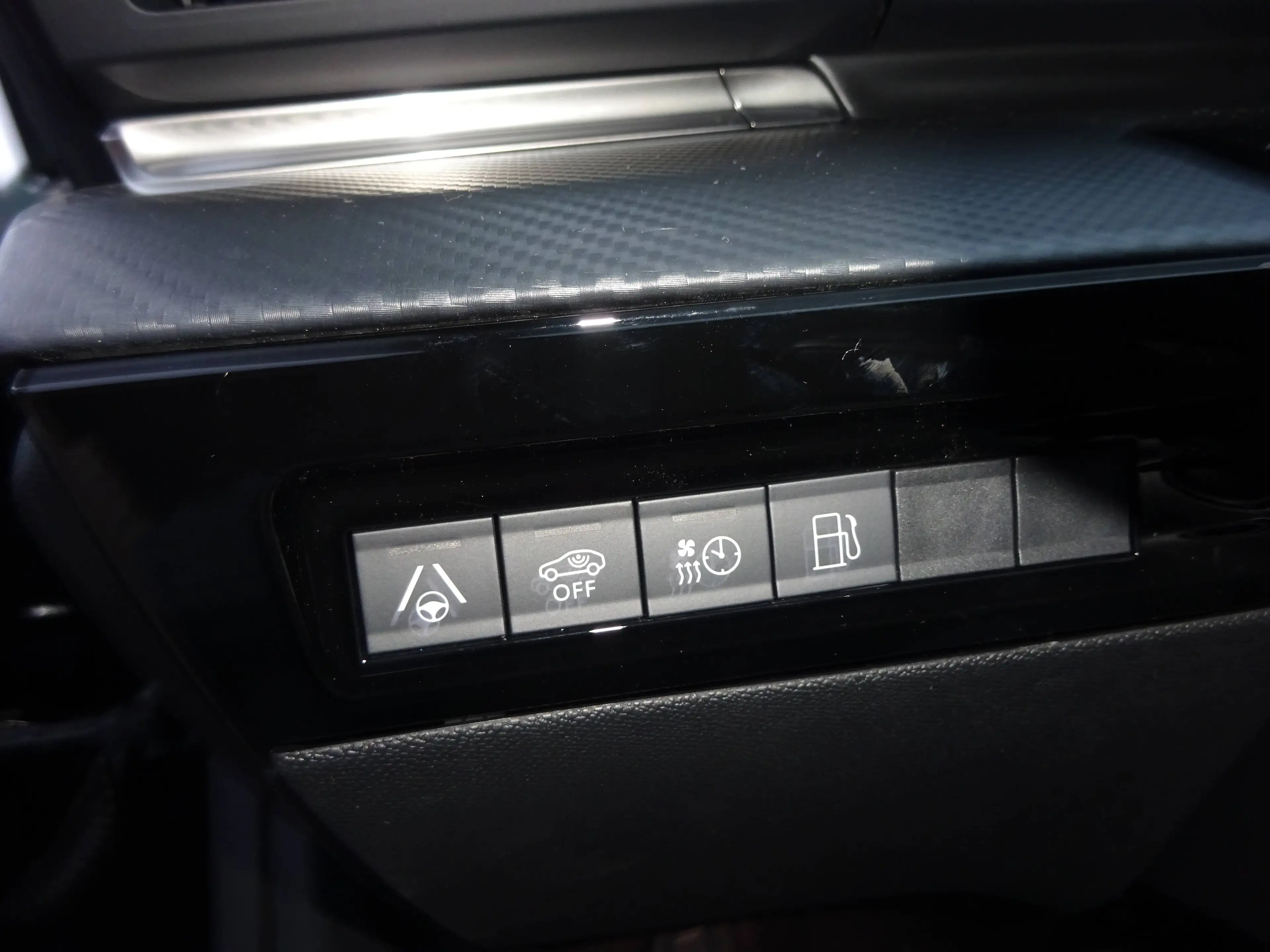 Peugeot 508 Hybrid 180 Allure/Klima/Navi/PDC v+h/Kamera v+h/Acc/AHK schwenkbar/Full-LED -Paket/Komfort-Paket — photo 15