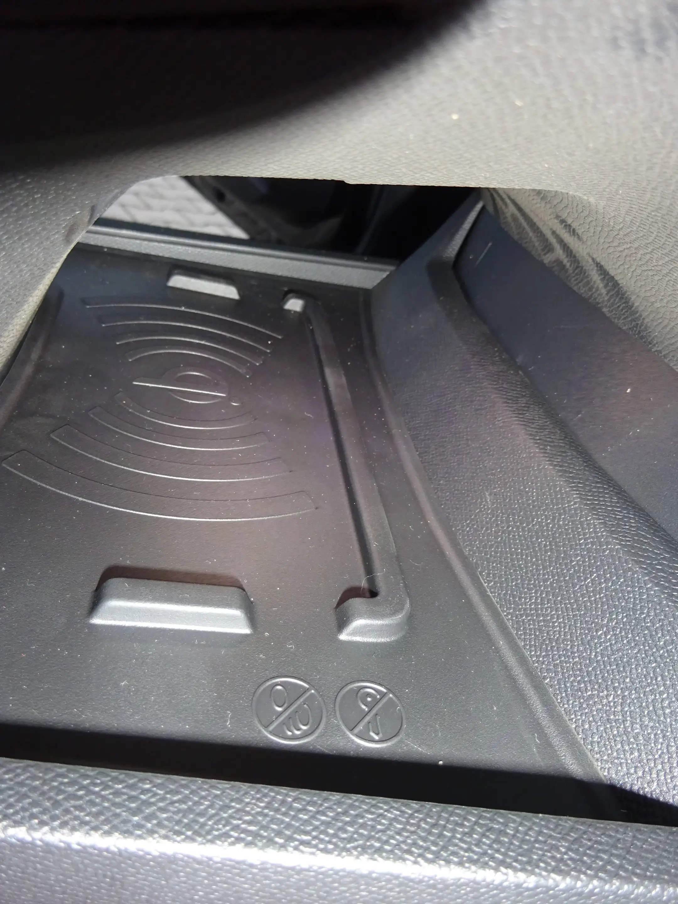 Peugeot 508 Hybrid 180 Allure/Klima/Navi/PDC v+h/Kamera v+h/Acc/AHK schwenkbar/Full-LED -Paket/Komfort-Paket — photo 13