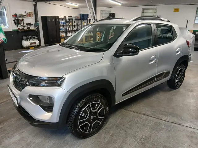 Dacia Spring Comfort Plus Elektro *TÜV 08/2027*GARANTIE*