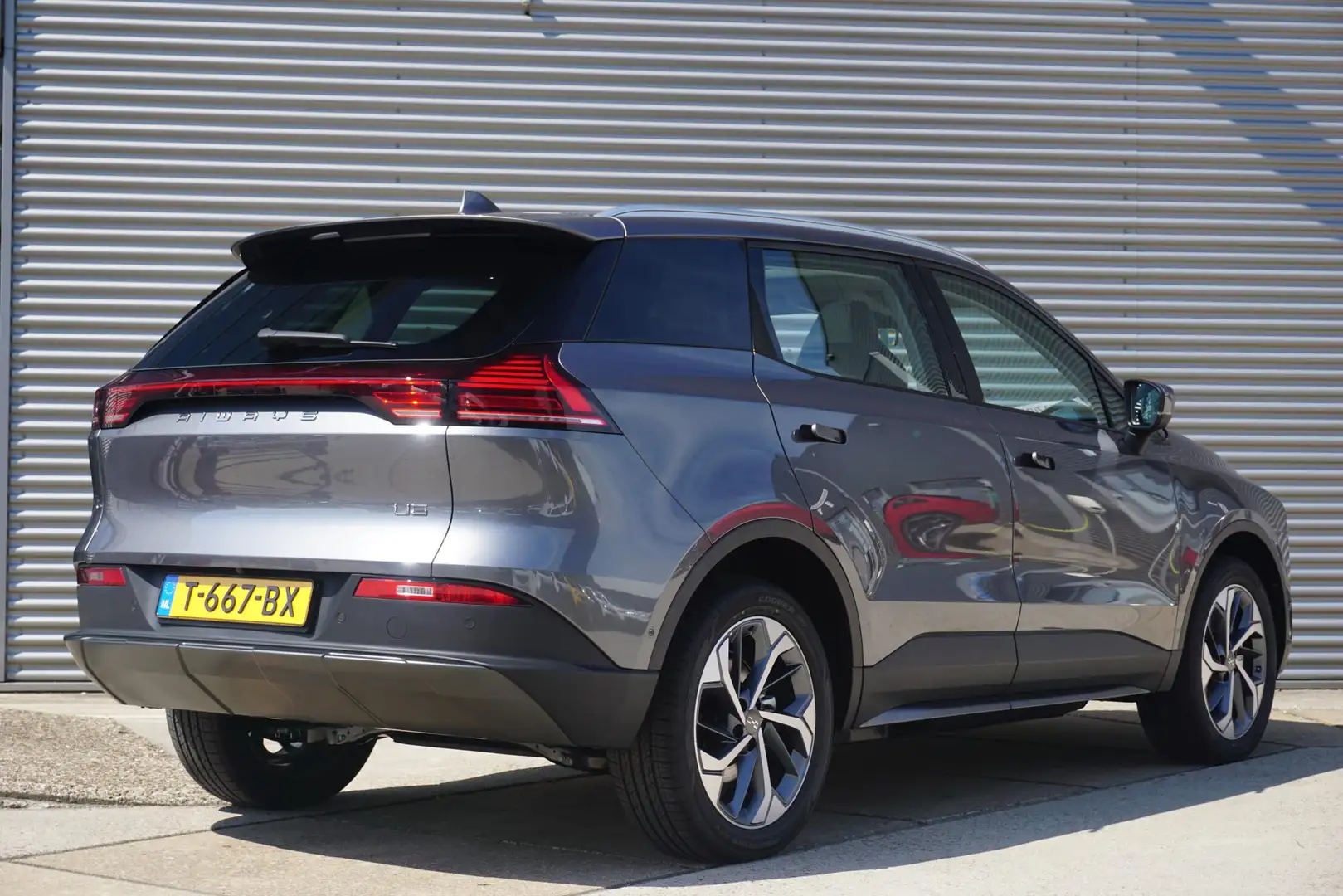 Aiways U5 PRIME 63 kWh Panoramadak | 3 Fase lader Grijs - 2