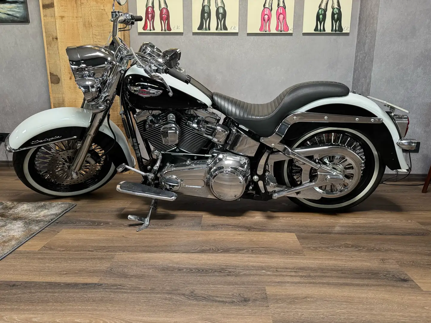 Harley-Davidson Heritage Softail Custom - 1