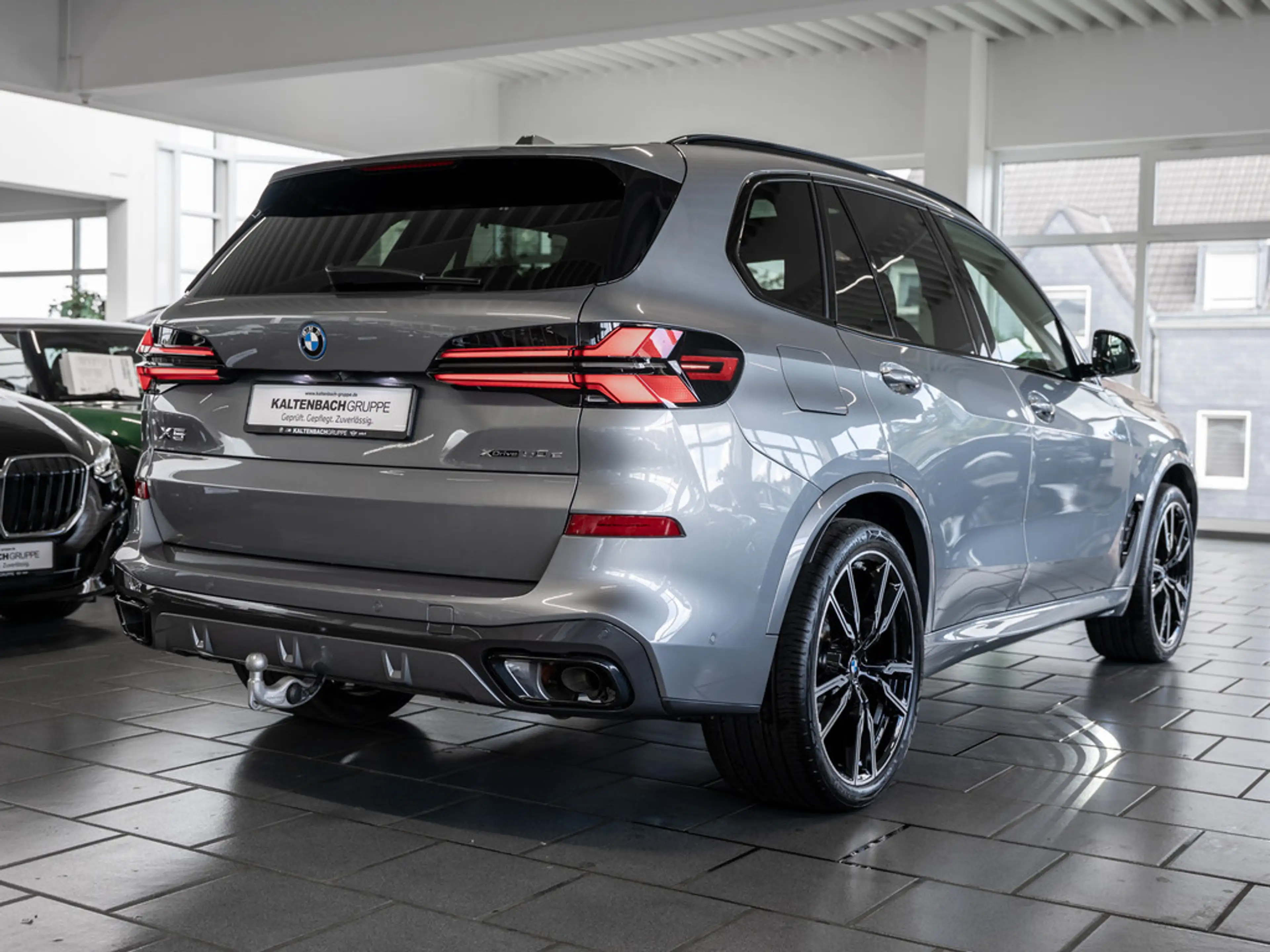 BMW X5 xDrive50e M-Sport Pro PANO AHK HUD LED H/K — photo 5