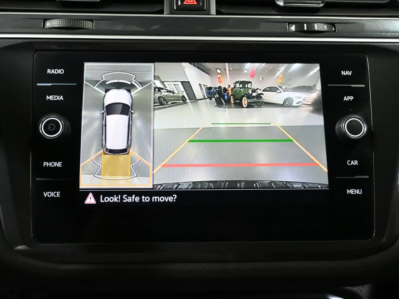Volkswagen Tiguan photo Volkswagen Tiguan