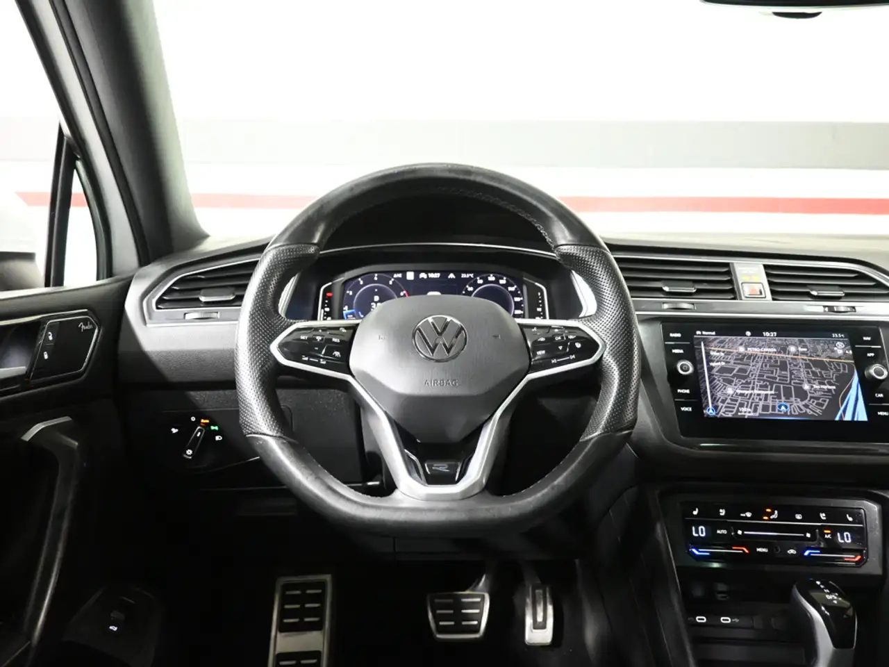 Volkswagen Tiguan photo Volkswagen Tiguan