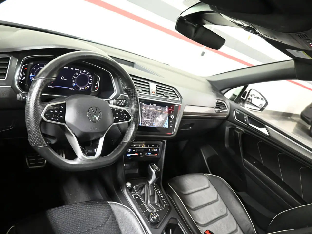 Volkswagen Tiguan photo Volkswagen Tiguan