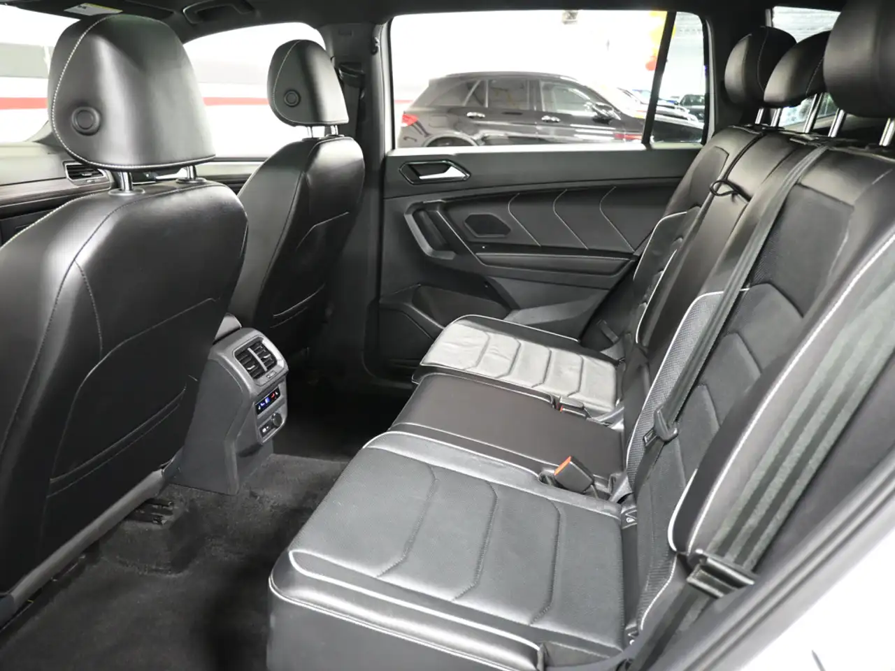 Volkswagen Tiguan photo Volkswagen Tiguan