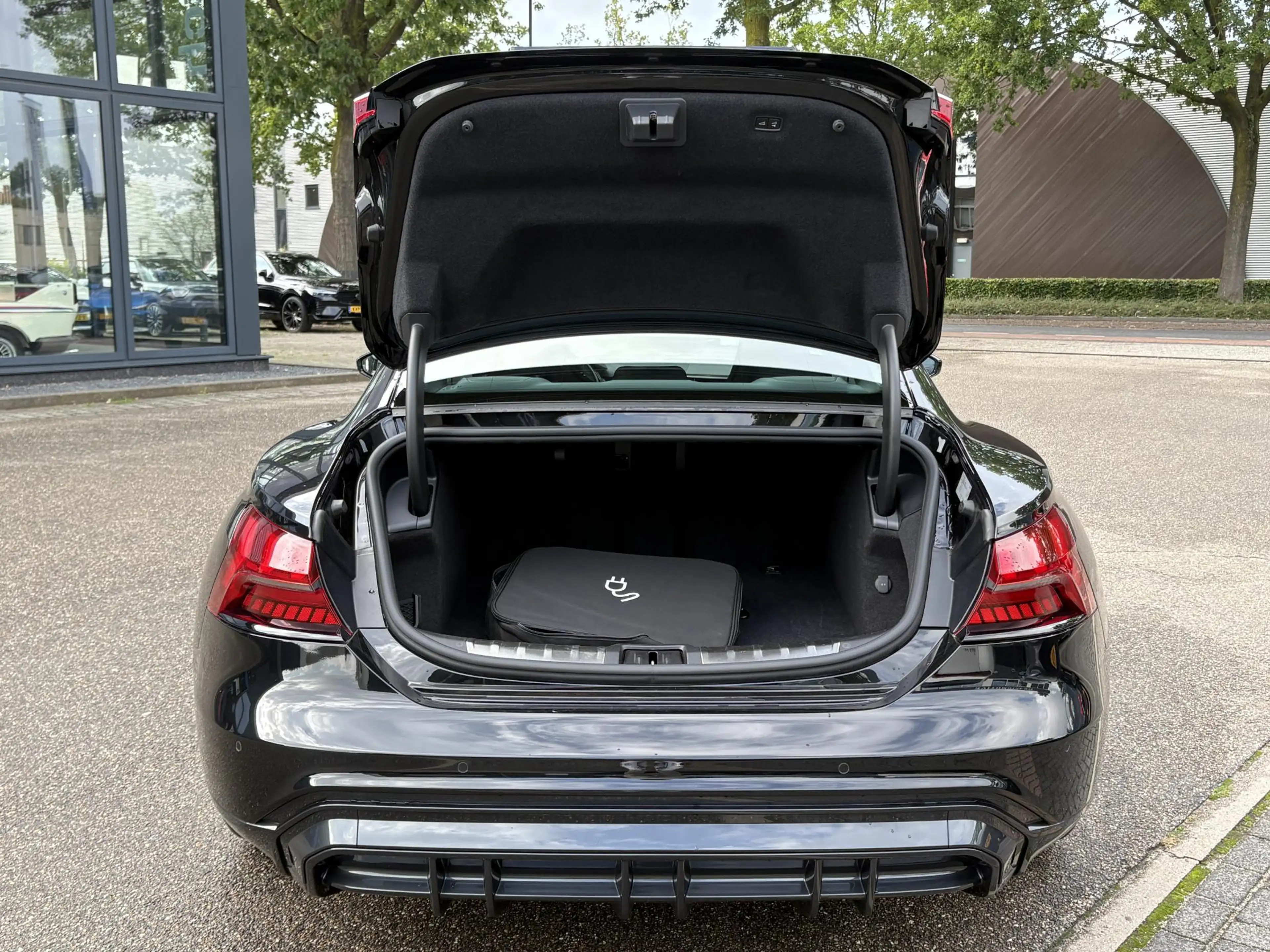 Audi e-tron GT e-tron GT SOH 91% | 360˚ CAMERA | PANORAMADAK | EL — photo 10