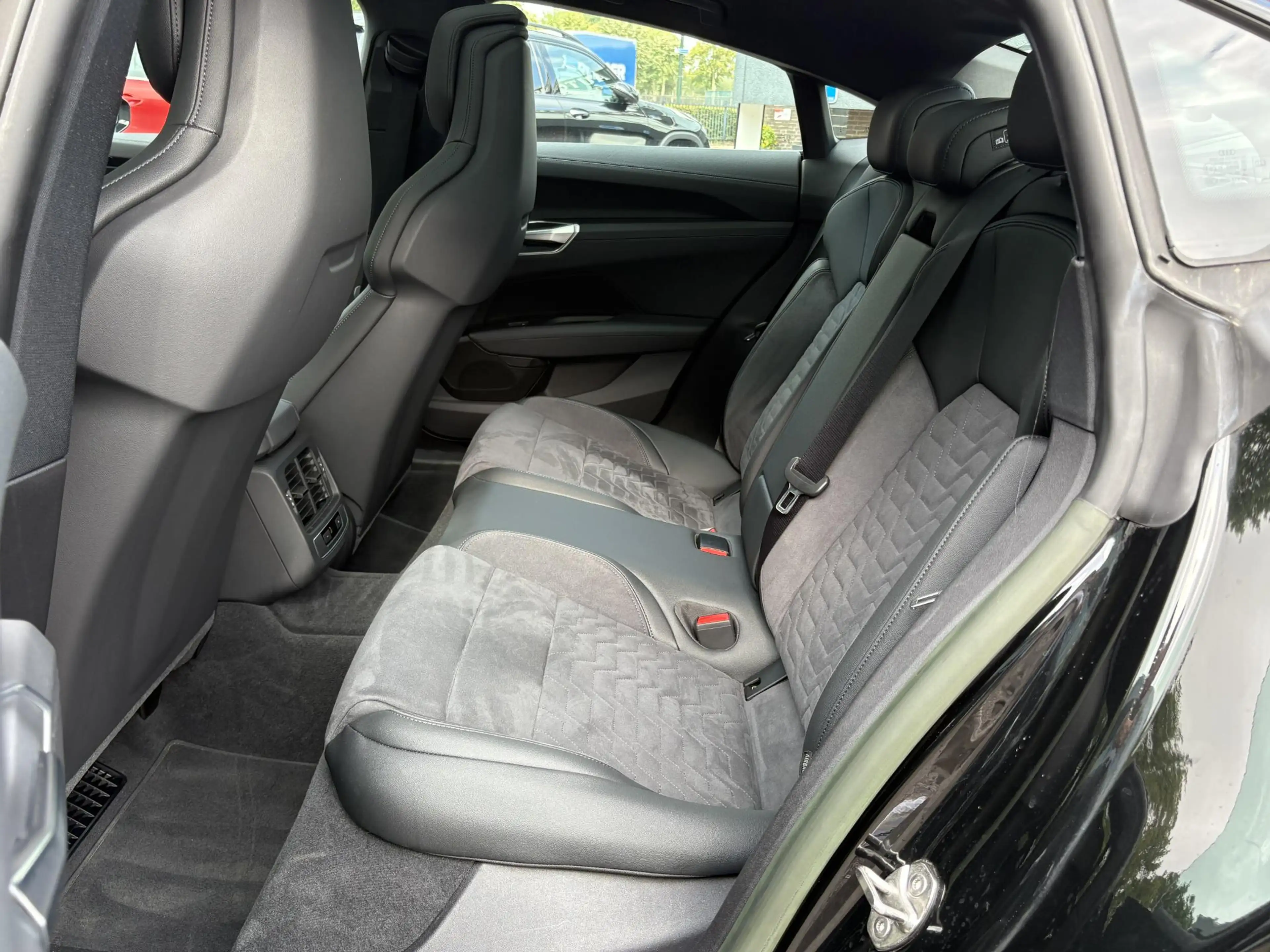 Audi e-tron GT e-tron GT SOH 91% | 360˚ CAMERA | PANORAMADAK | EL — photo 18