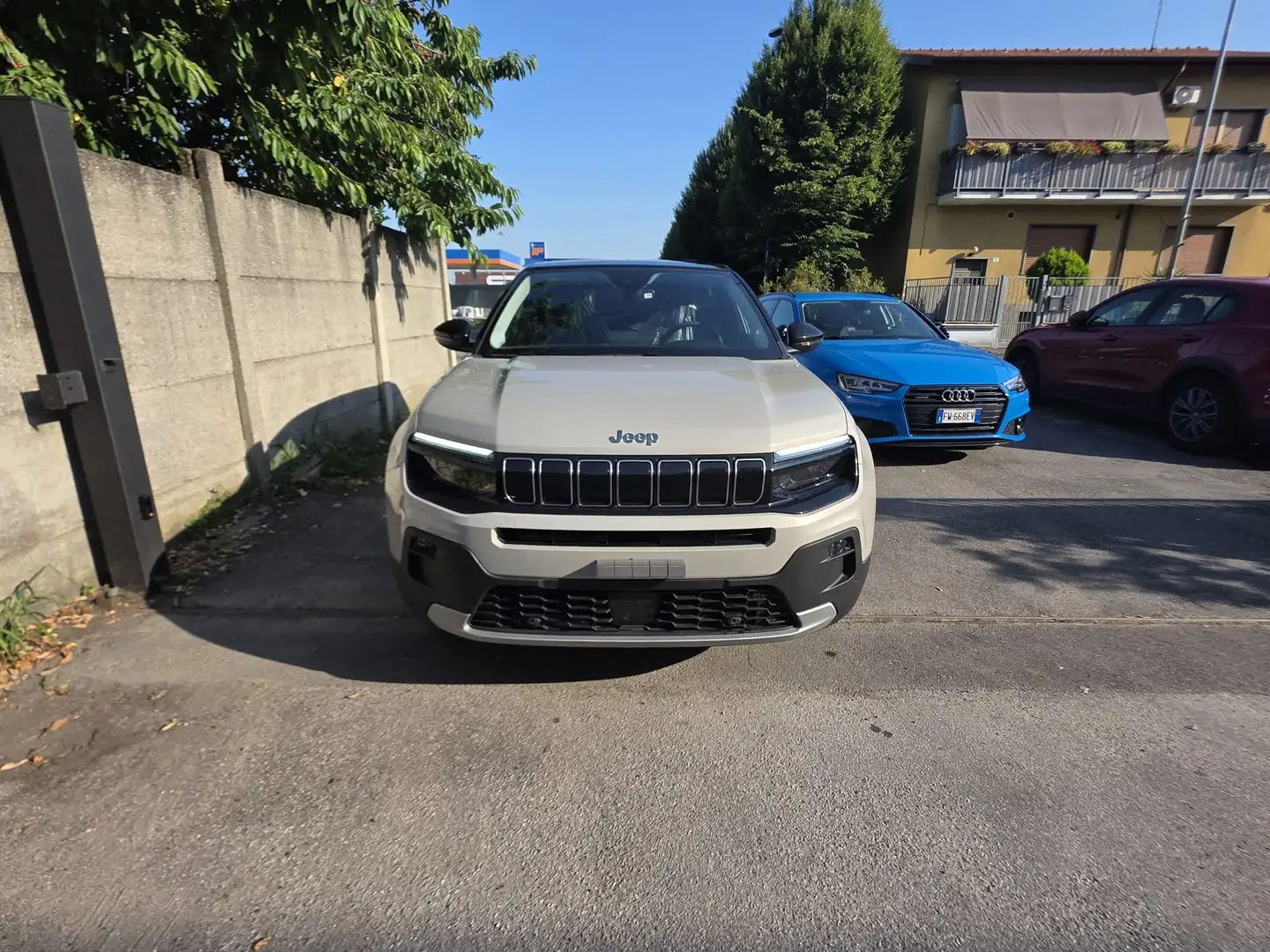 Jeep Avenger 1.2 turbo Summit fwd 100cv Beige - 2