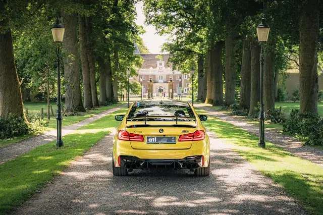 BMW M5 view 17