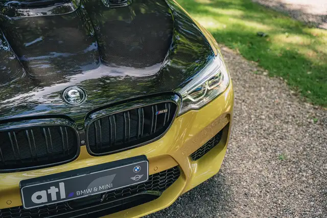 BMW M5 view 6