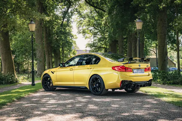 BMW M5 view 14
