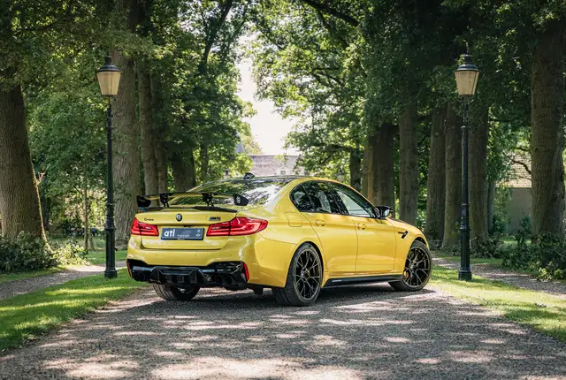 BMW M5 view 13