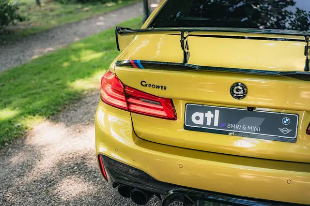 BMW M5 view 24