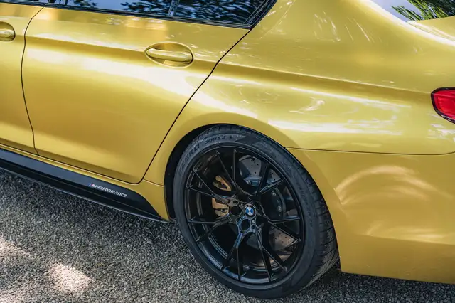 BMW M5 view 15