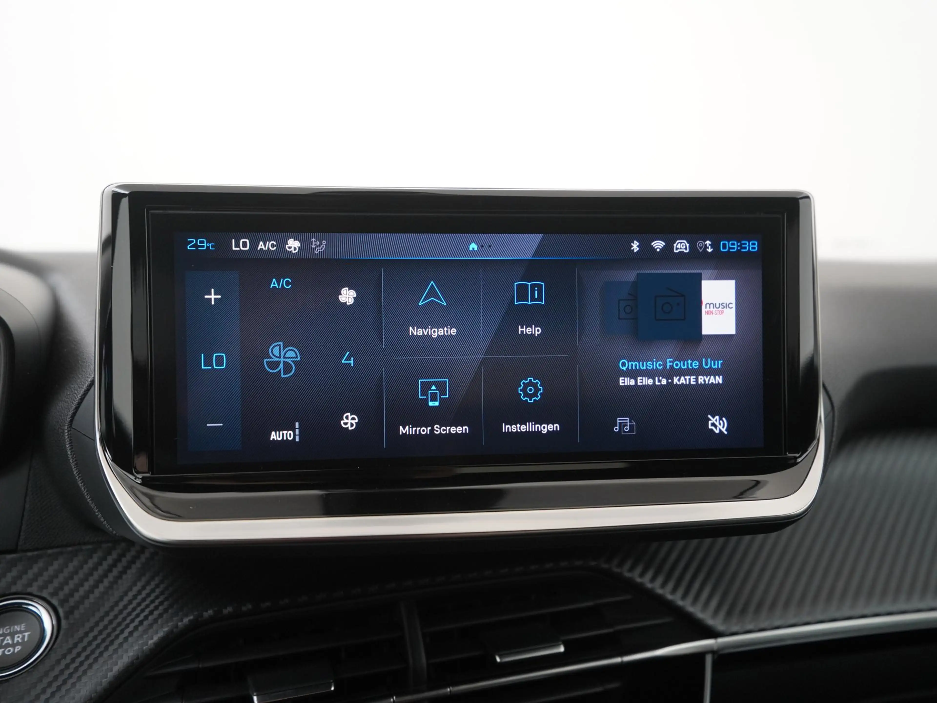 Peugeot e-2008 EV Allure 54 kWh 3 fase | SOH 94% | Navigatie | Ca — photo 14