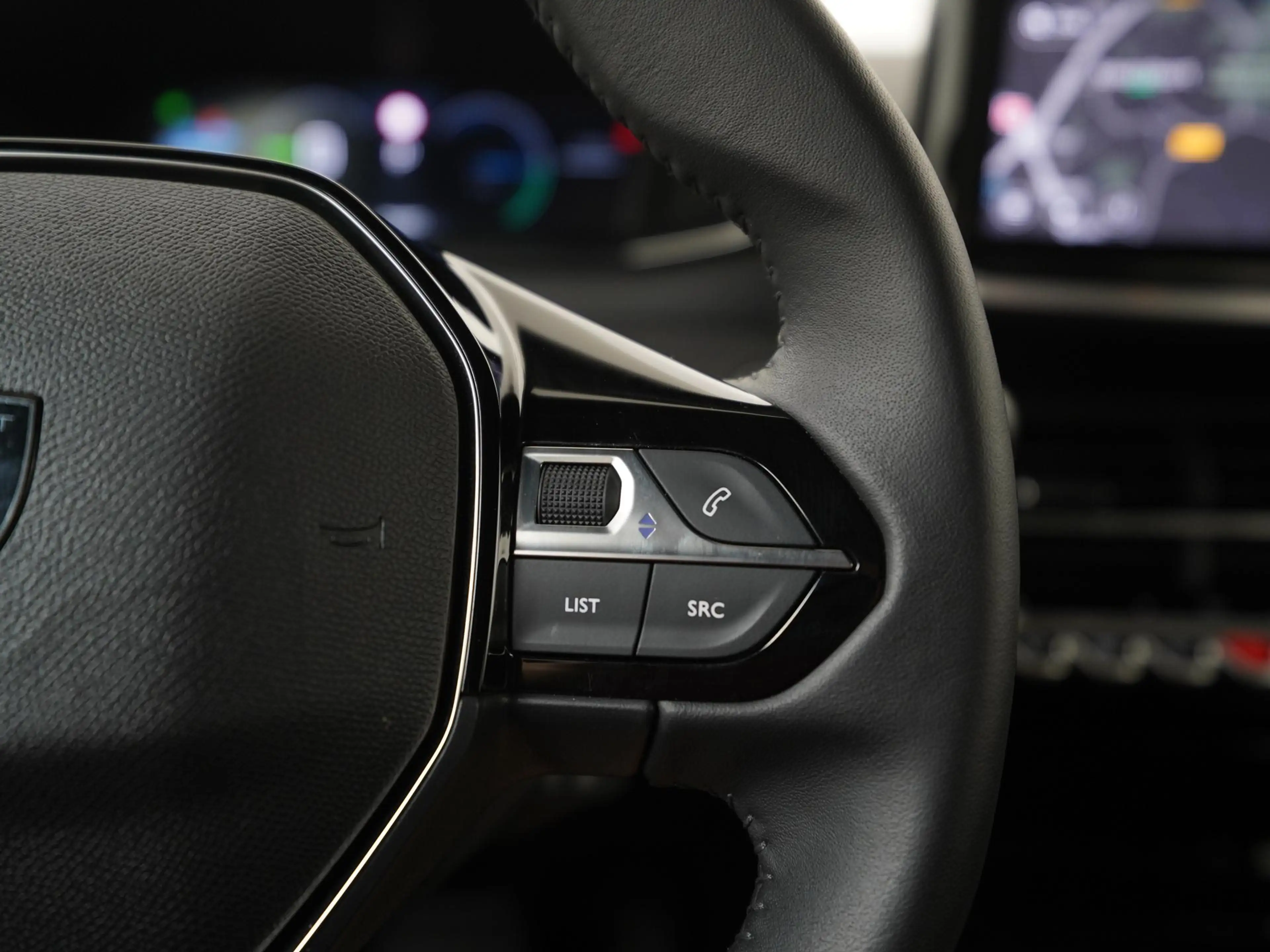 Peugeot e-2008 EV Allure 54 kWh 3 fase | SOH 94% | Navigatie | Ca — photo 10