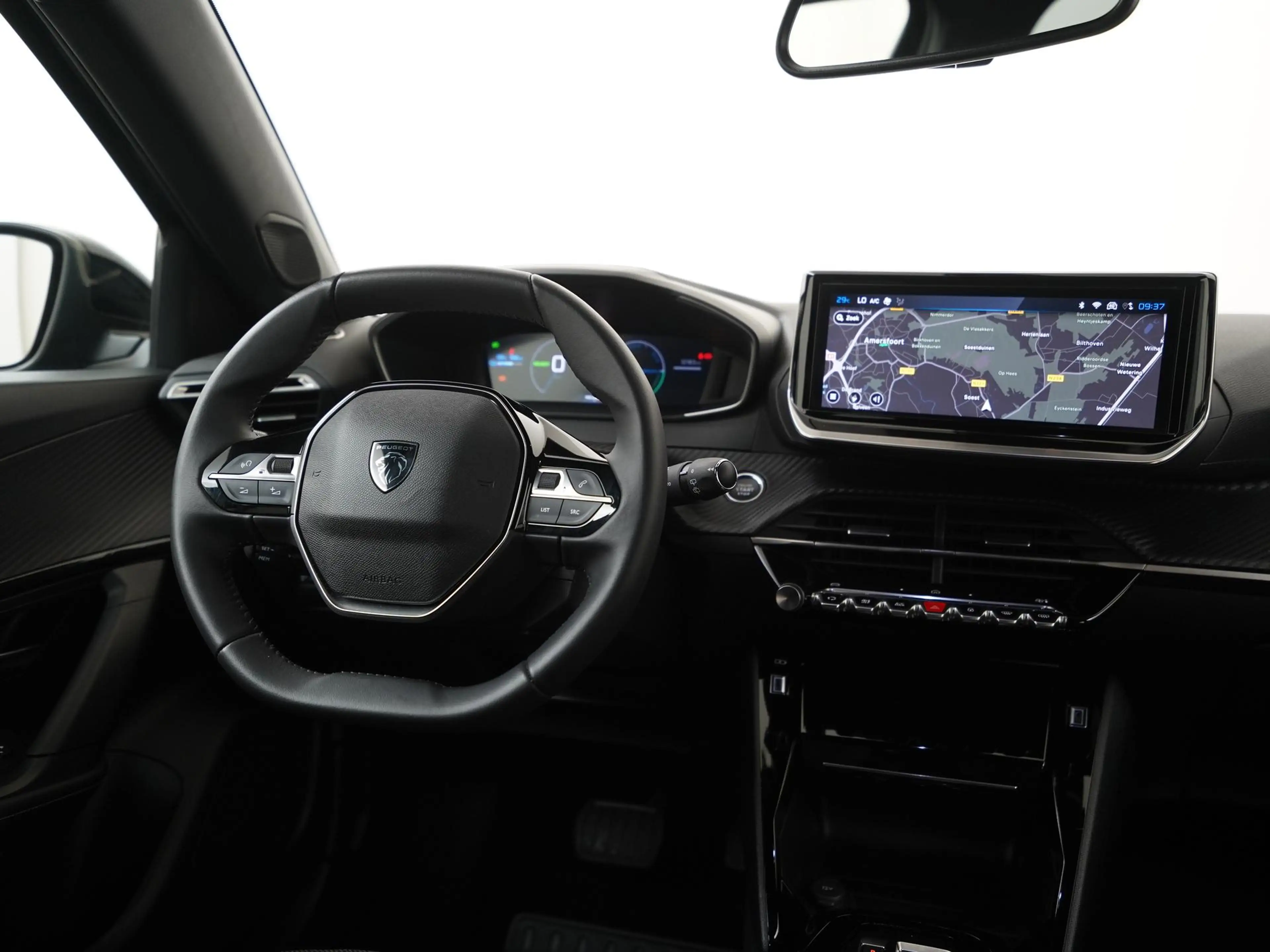 Peugeot e-2008 EV Allure 54 kWh 3 fase | SOH 94% | Navigatie | Ca — photo 6