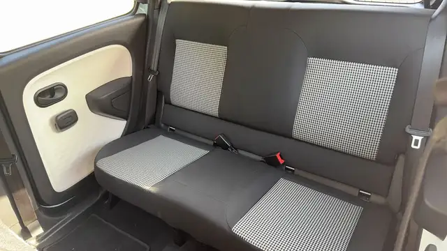 Renault Twingo view 9