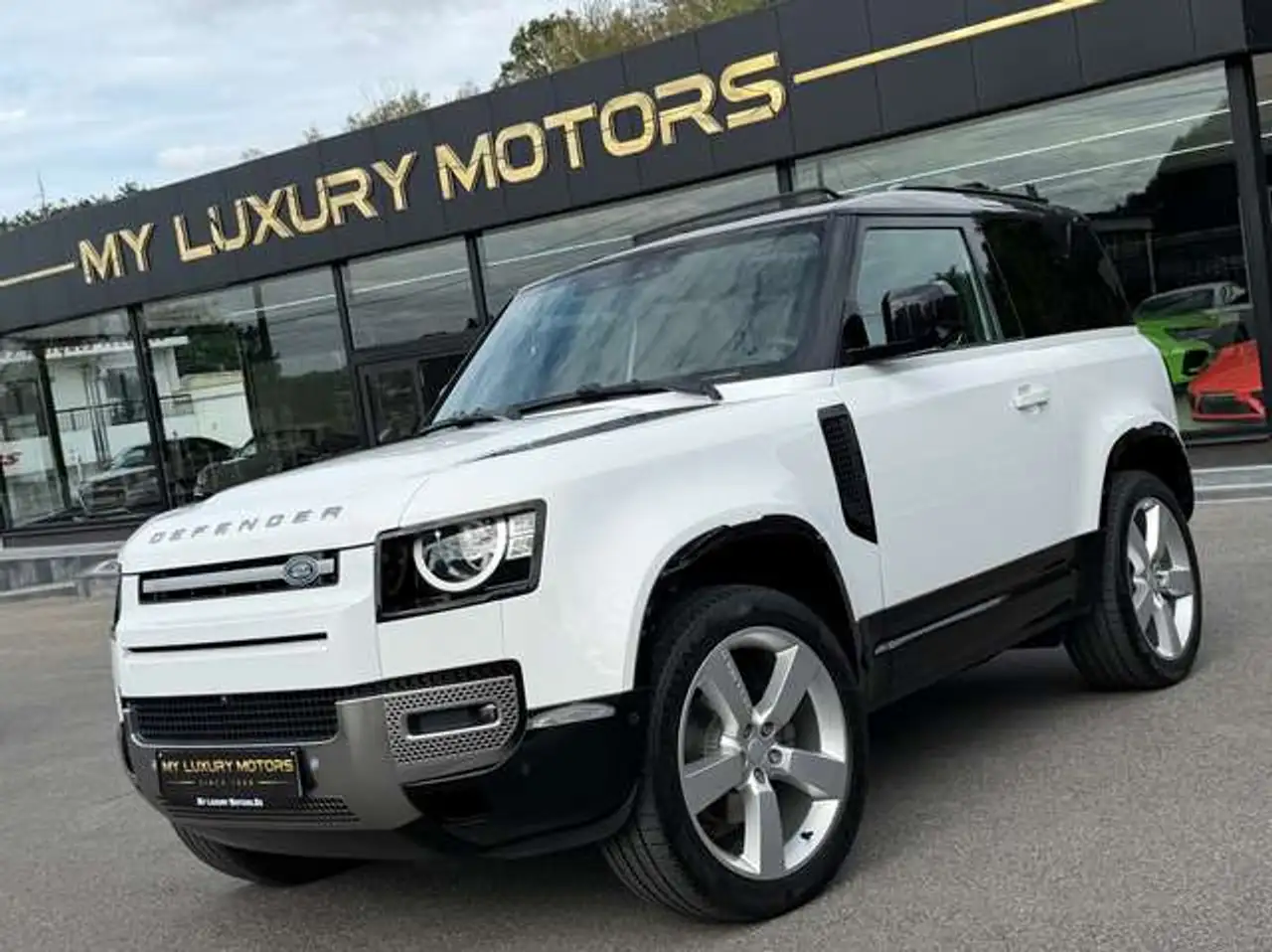 Land Rover Defender